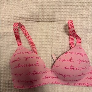 Victoria's Secret Wireless Pink Bra